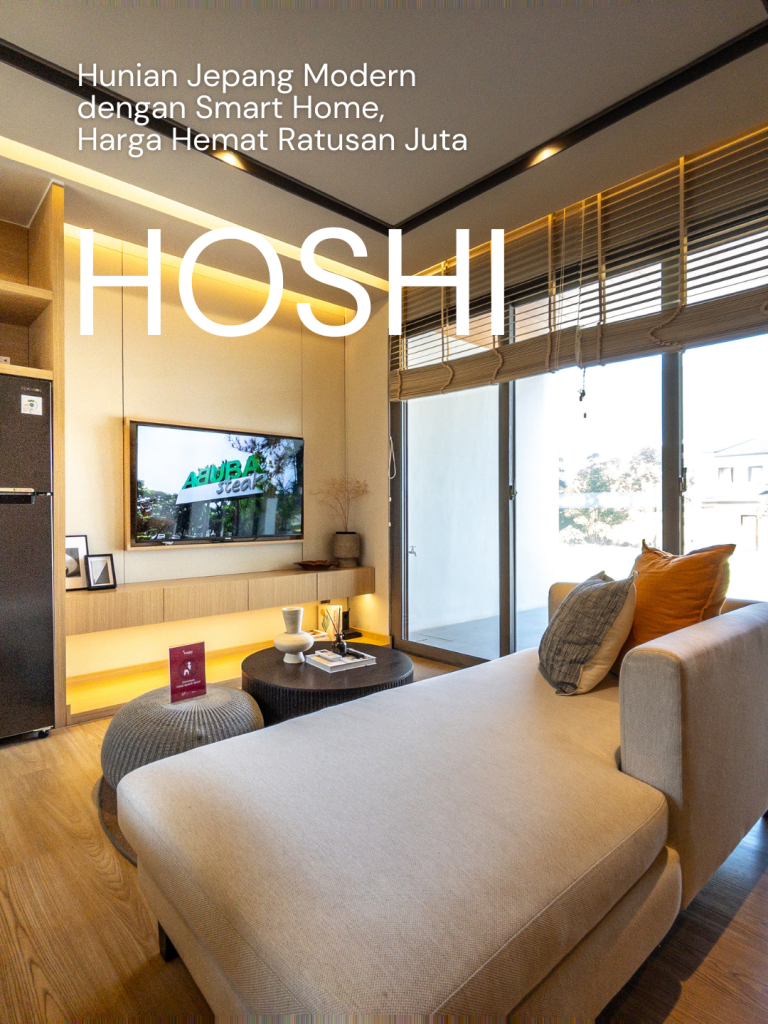 Living room Hoshi bergaya Jepang modern dengan desain minimalis, warna earth tone, furnitur kayu natural, pencahayaan lembut, dan tata ruang rapi yang memberikan suasana tenang dan harmonis. Difoto oleh Desky Propert